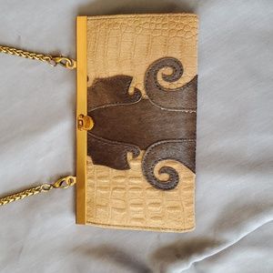 Sharing 1827 Frame Wallet with or without Chain